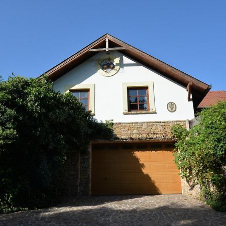 Pavakakas Vendeghaz Vác Exterior foto